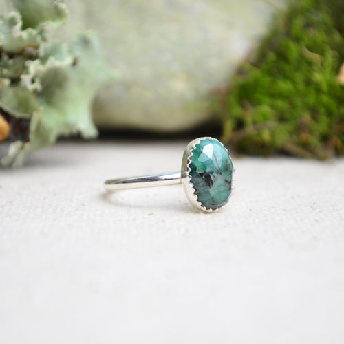 Emerald Stacking Ring (Size 9)