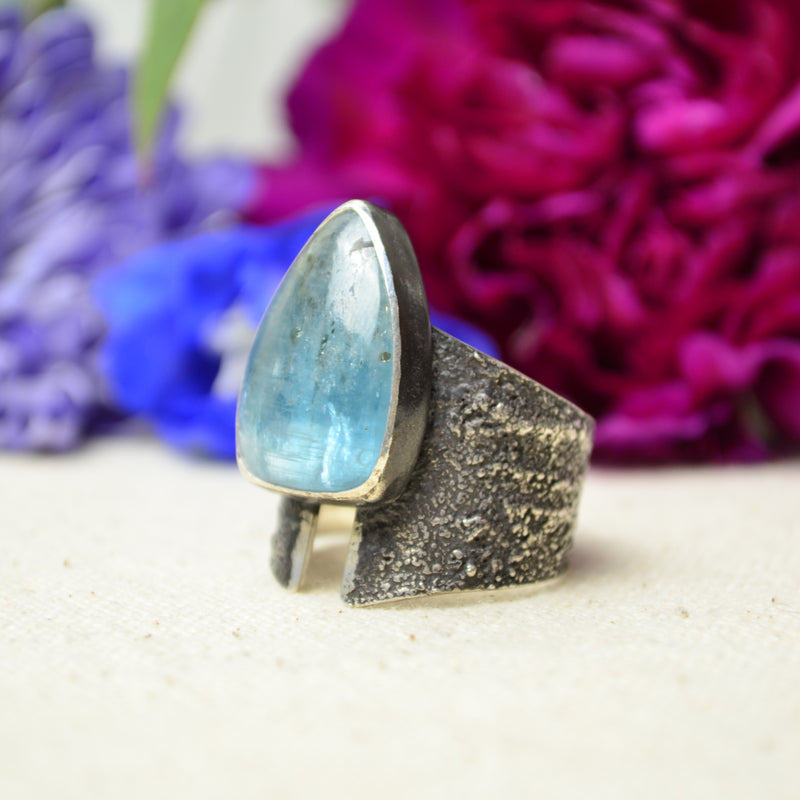 Teal Kyanite Textured Wide Band Ring (Size 10)