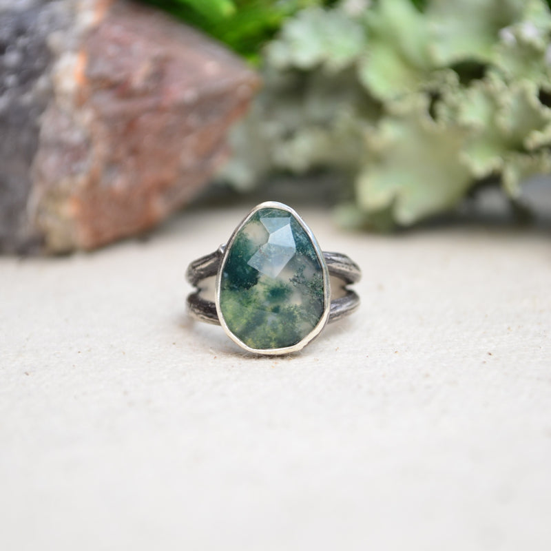 Moss Agate Ring w/ Organic Twig Split Band (Size 5 3/4)