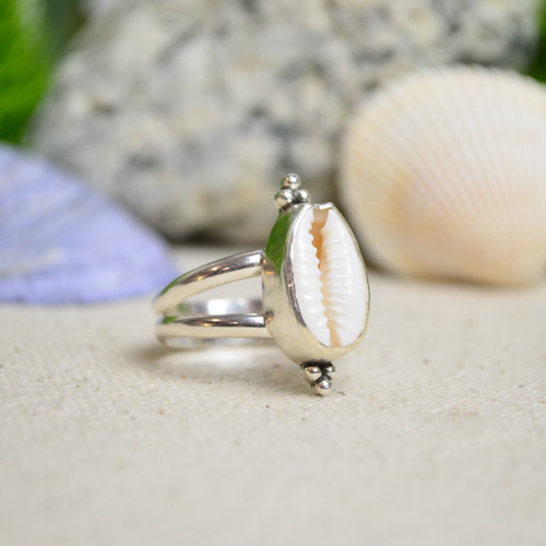 Cowrie Shell Split Band Ring (Size 8 1/4)