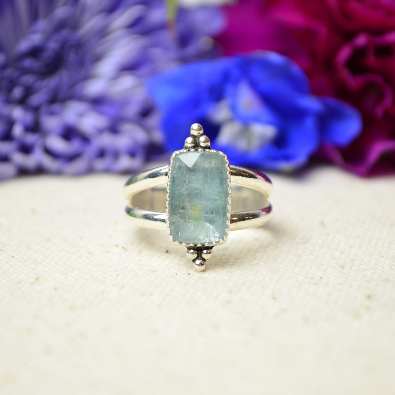 Teal Kyanite Split Band Ring (Size 9)