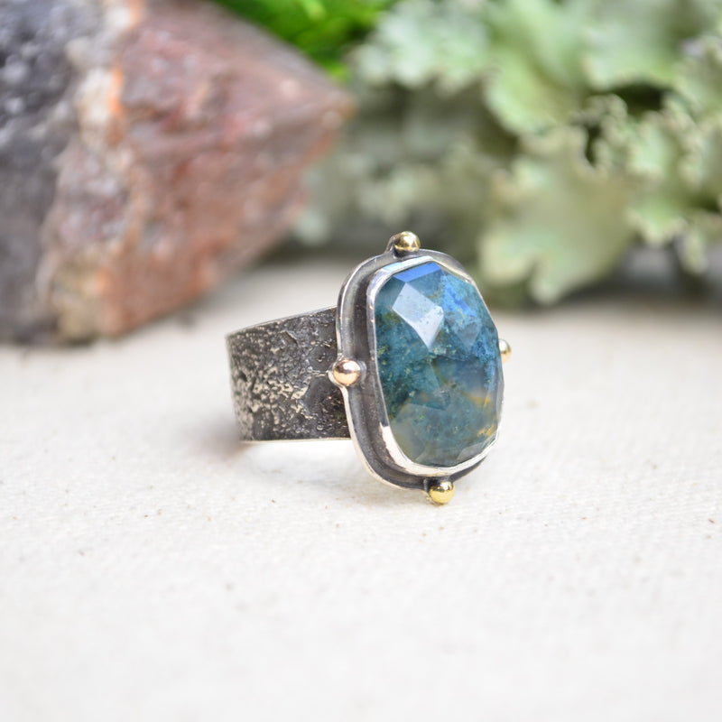 Moss Agate Textured Wide Band Ring w/ 14K Accents (Size 6 3/4)