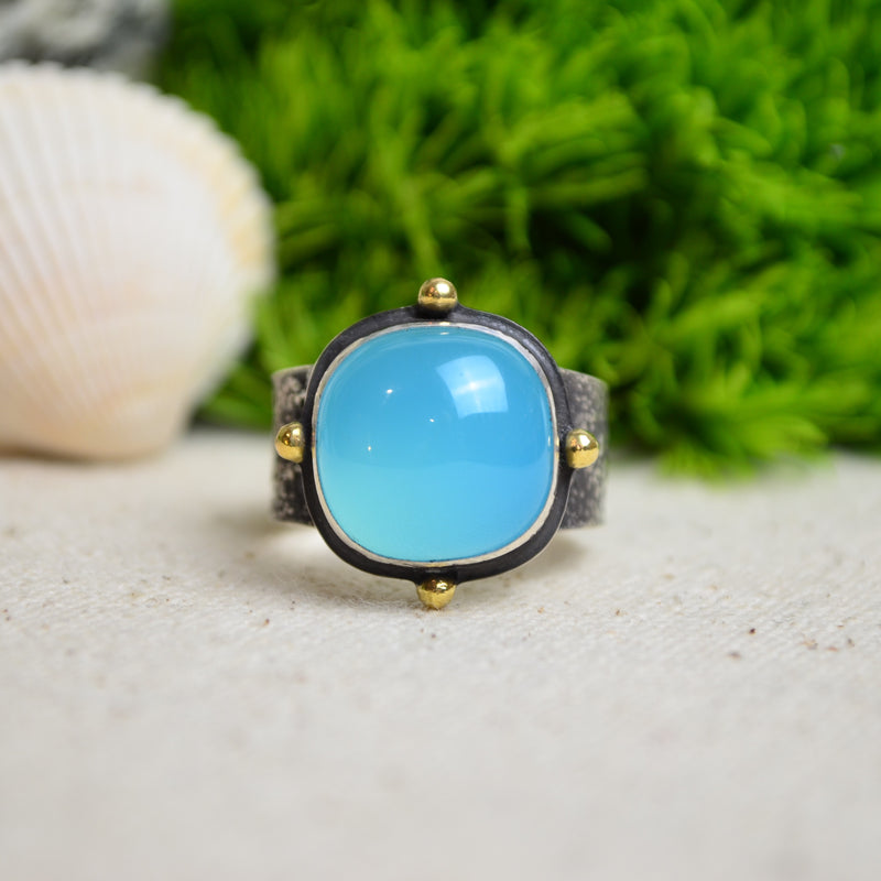 Aqua Chalcedony Textured Wide Band Ring w/ 14K Accents (Size 9 1/4)