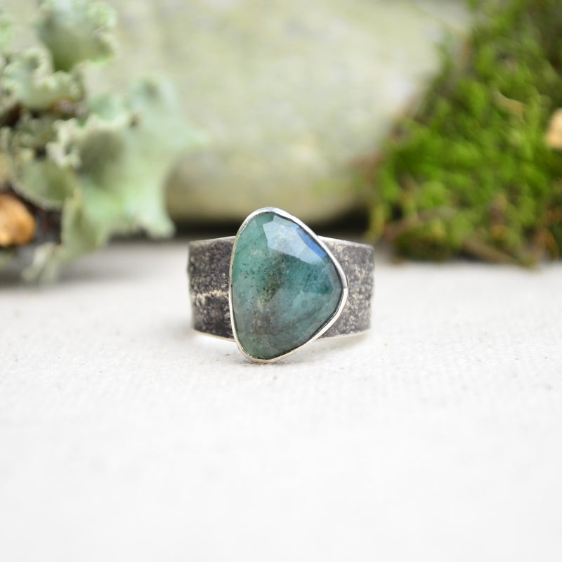 Emerald Textured Wide Band Ring (Size 7 3/4)