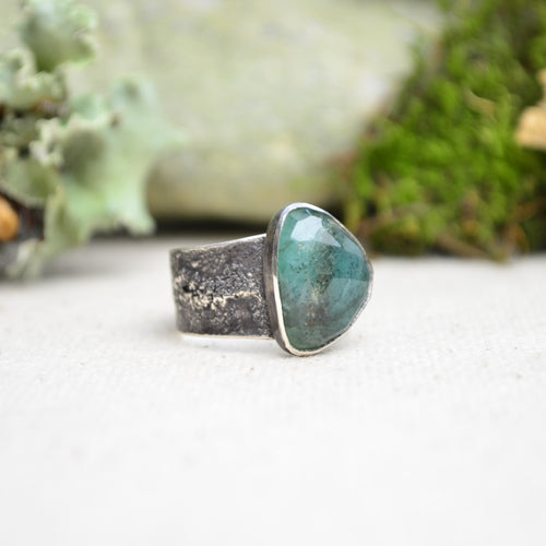 Emerald Textured Wide Band Ring (Size 7 3/4)