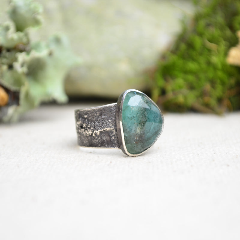 Emerald Textured Wide Band Ring (Size 7 3/4)
