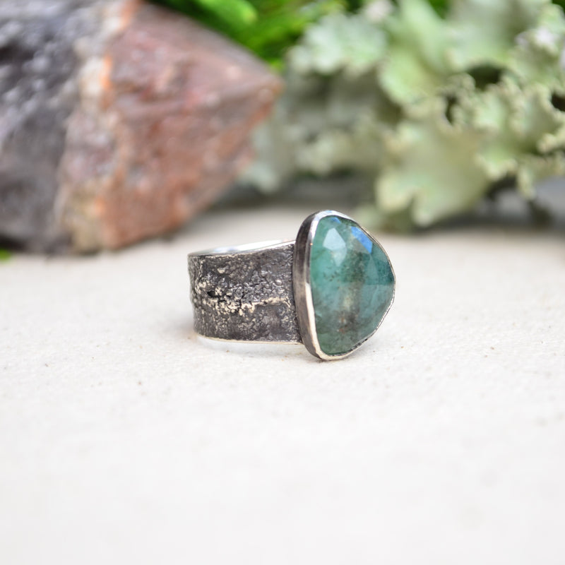 Emerald Textured Wide Band Ring (Size 7 3/4)