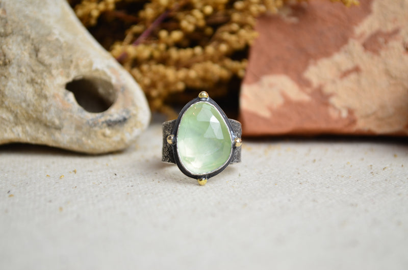 Prehnite Textured Wide Band Ring w/ 14K Accents (Size 6 1/4)