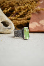 Green Kyanite Textured Wide Band Ring (Size 9)